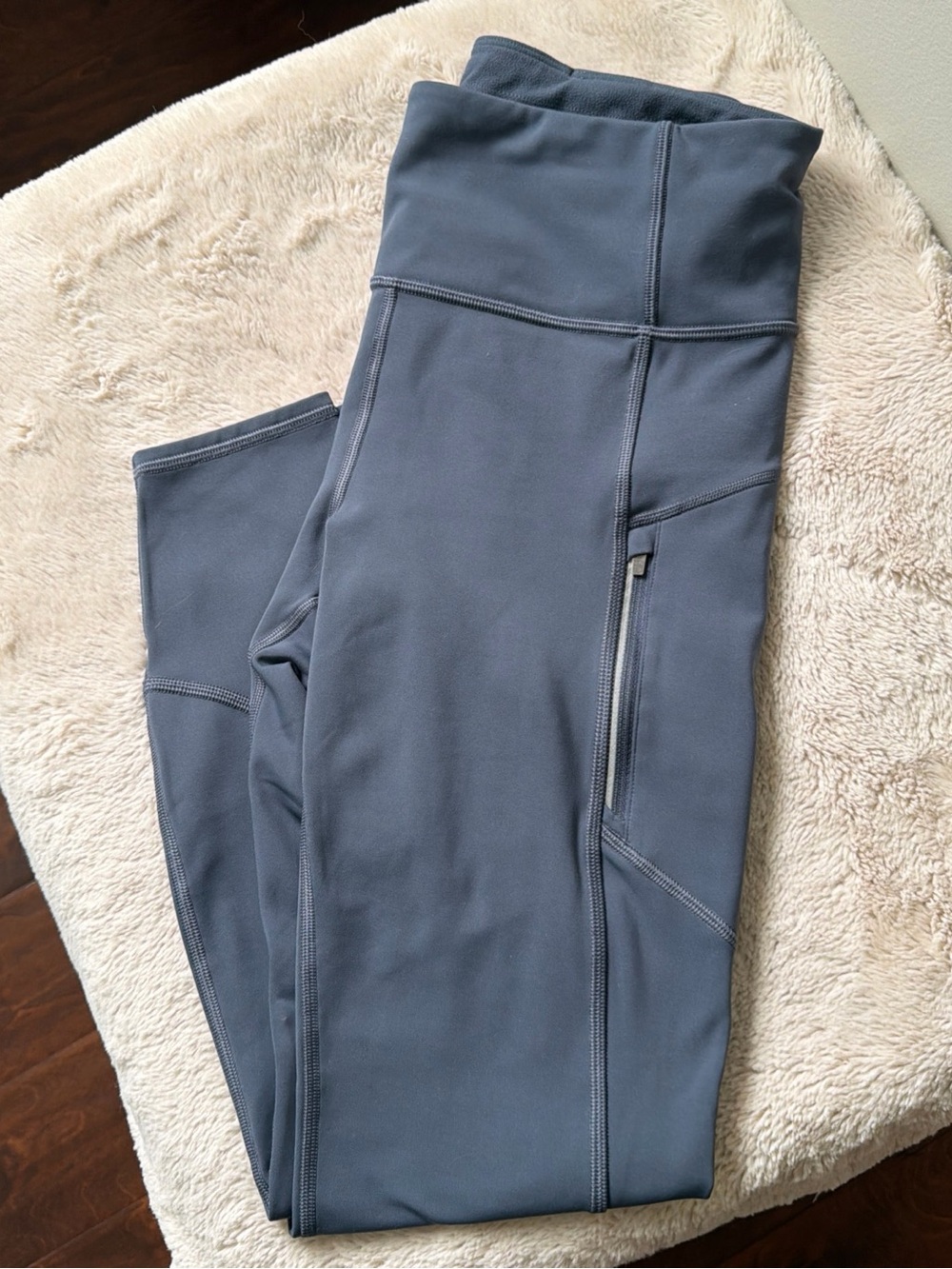 Athleta Rainier Tight Grey Activewear Leggings Women's Size: M